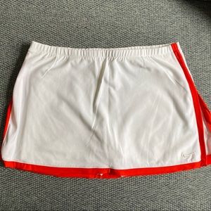 Nike women’s tennis skirt, sz M